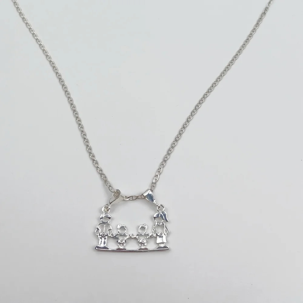 925 sterling silver Family pendant necklace Mom and Dad and‎ two boys